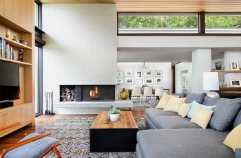 Whitewash an old brick masonry wall for a contemporary edge